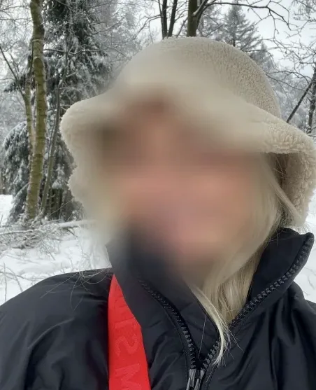 Bettina, 20