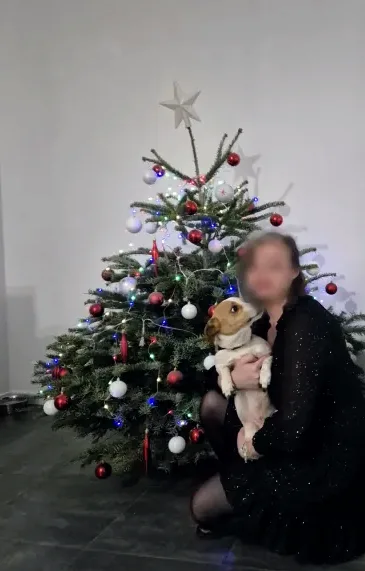 Eva, 38