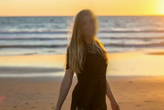 Greta, 32