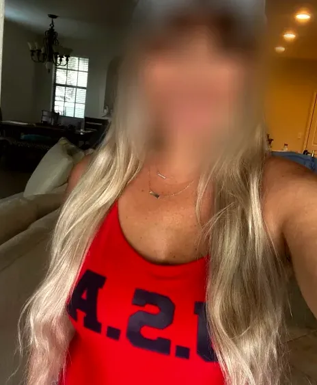 Jelena, 38