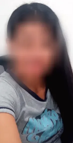 Laura, 39