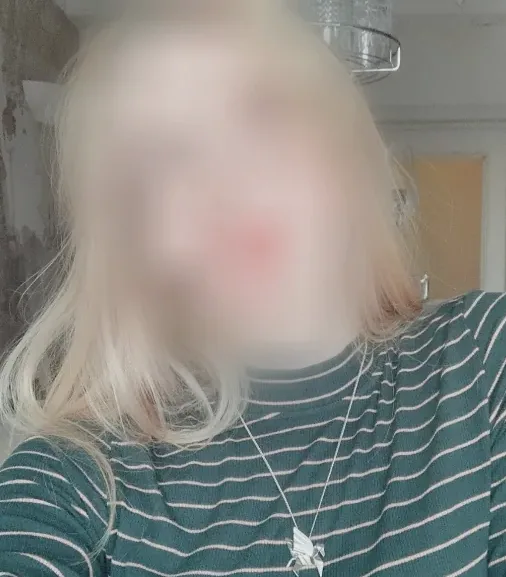 Leonie, 19