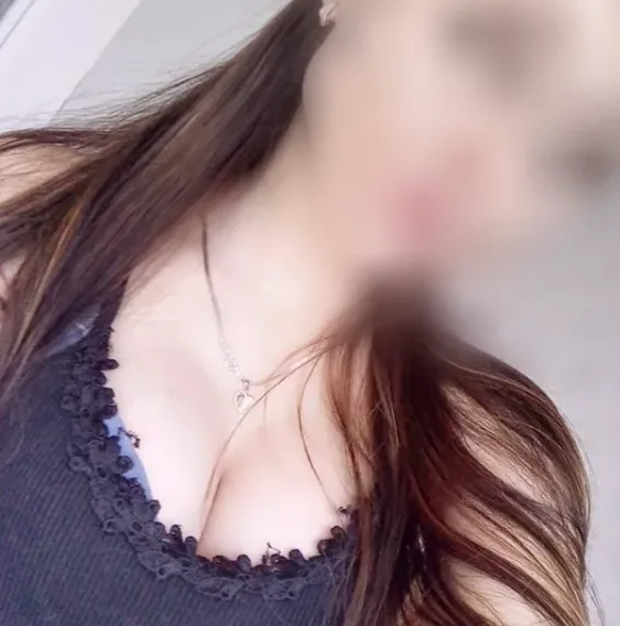 Michaela, 26
