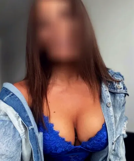 Nicole, 31