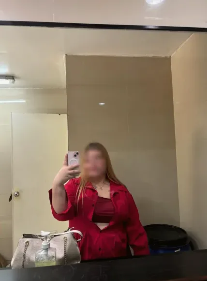 Renate, 26