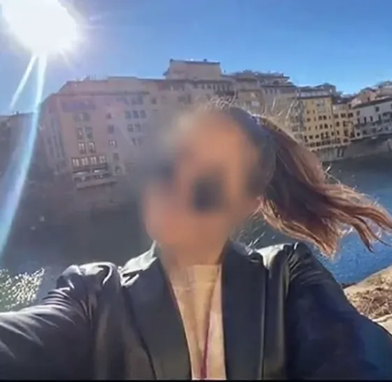 Viktoria, 27